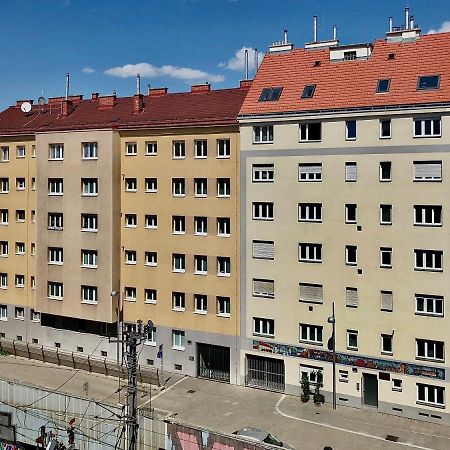 Green Mango City Condo Vienna Exterior photo